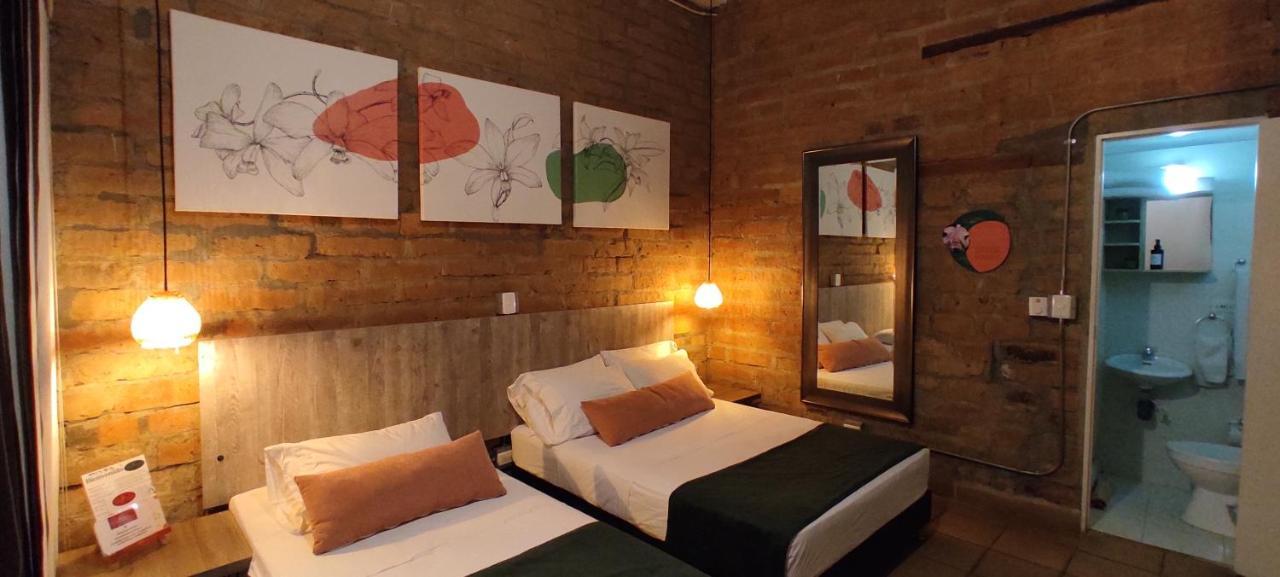 Botanica Casa Hotel Medellin Luaran gambar